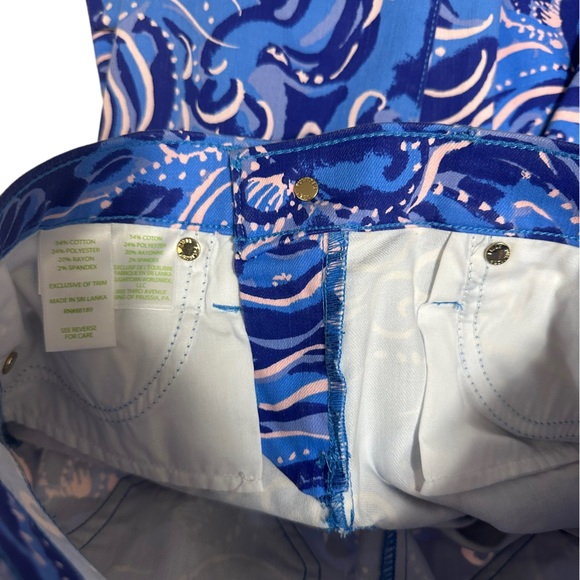 Lilly Pulitzer skinny jeans in size 00. Blue and white with gold hardware - Picture 15 of 16